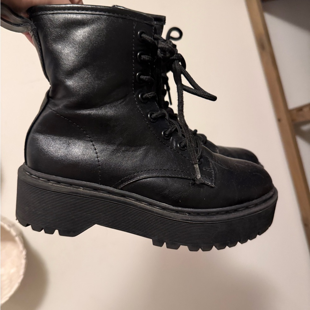 Black Women's Lace-Up Ankle Boots